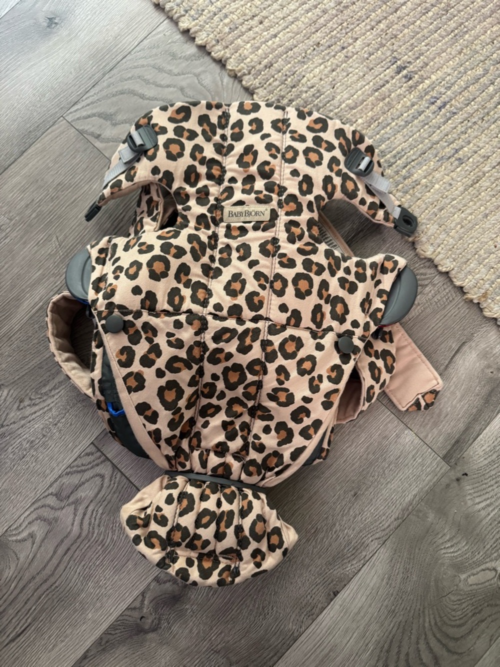 BabyBjörn Mini Leopard Print Carrier - Tan/Brown
